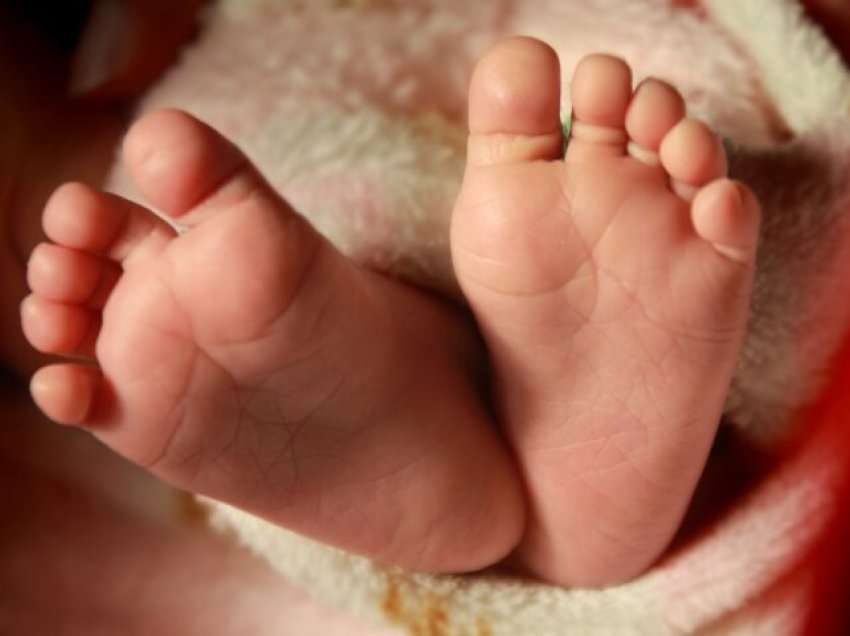 Rasti i foshnjës në Pejë, shkarkohen shefi dhe kryeinfermierja e repartit të Gjinekologjisë