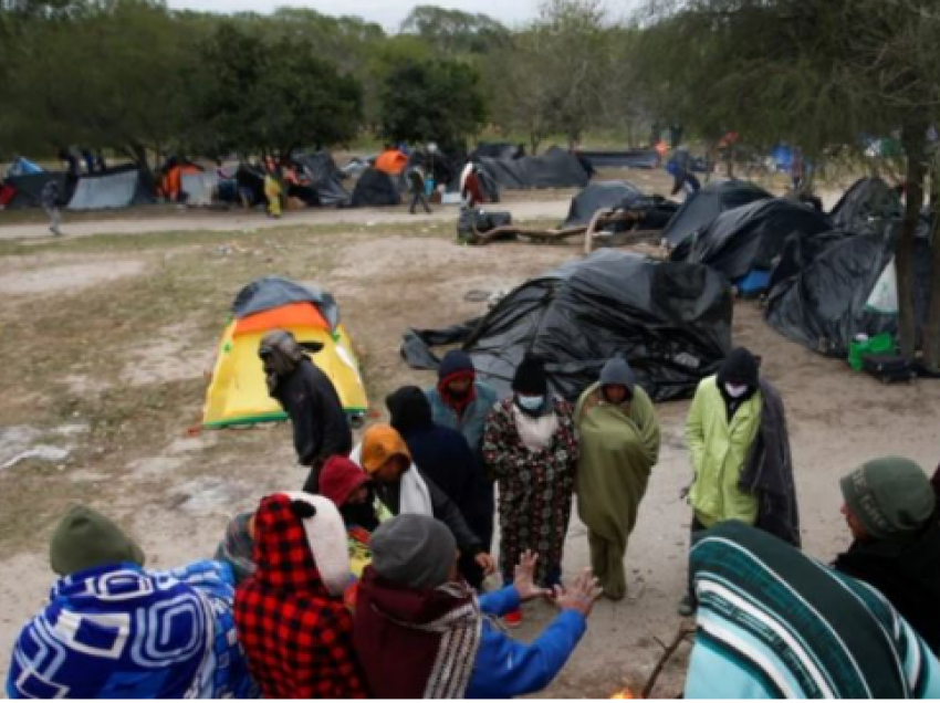 Urdhri i Gjykatës së Lartë zbeh shpresat e imigrantëve në kufirin meksikan