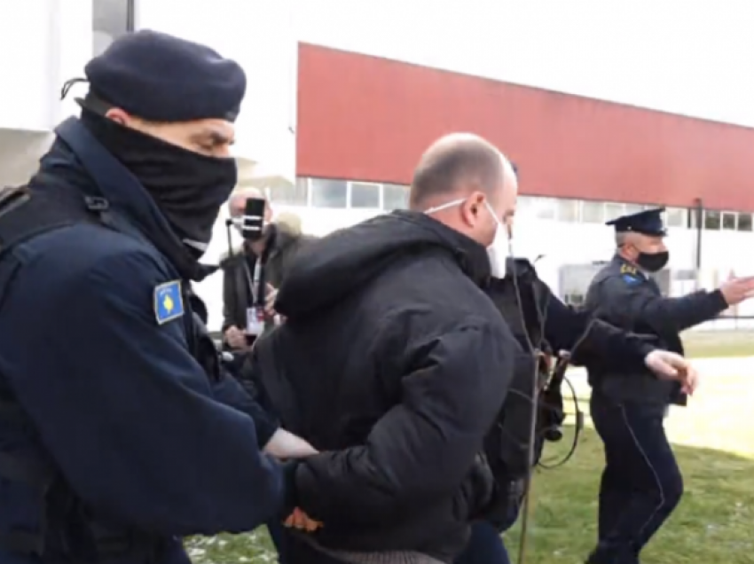 Suspendohen dy policët që arrestuan kameramanin teksa po përcillte ngjarjen