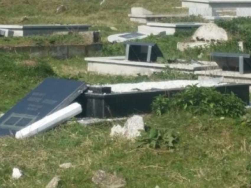 Dëmtohen disa varreza në Podujevë