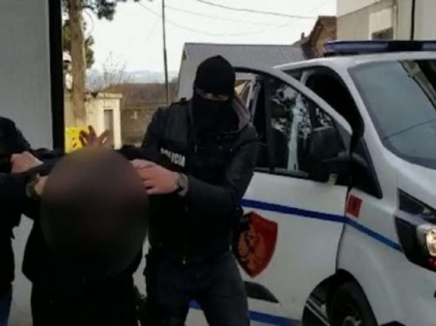 ​Trafikonte armë drejt Kosovës, arrestohet 34-vjeçari nga Tropoja