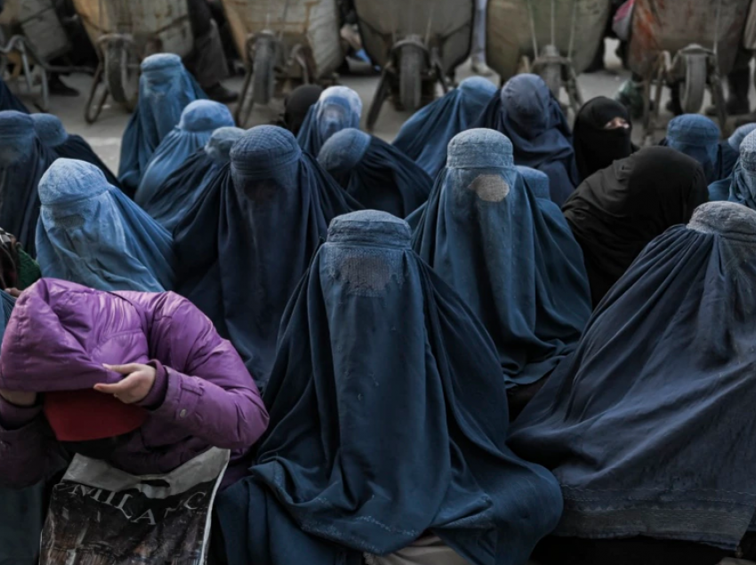 Talibanët u kërkojnë grave të mbulohen - qoftë edhe me batanije