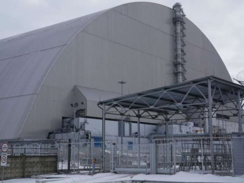 Forcat ruse hyjnë në Çernobil, shkatërrojnë impiantin për mbajtjen e mbetjeve bërthamore