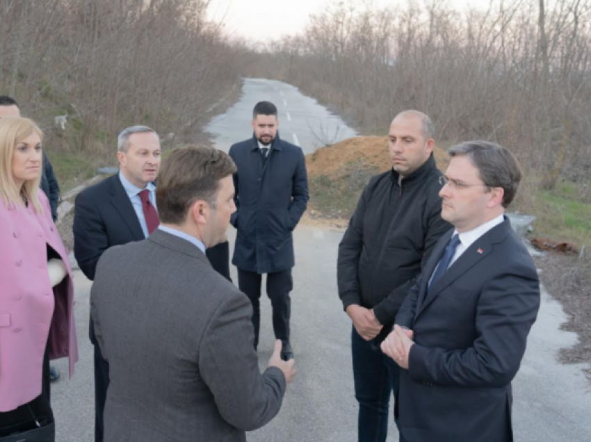 Bujar Osmani në takim me ministrin serb, diskutojnë për pikën kufitare Llojan – Miratoc
