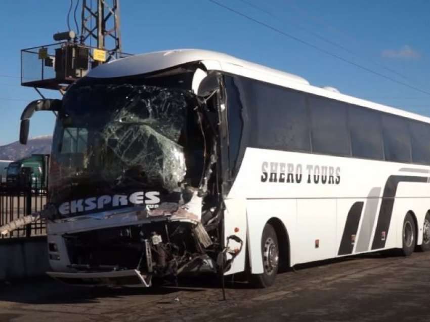 Aksidenti i autobusit nga Kosova në Bullgari, MPJD jep informacione për gjendjen e udhëtarëve  