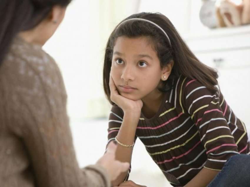 Shtatë gabimet e prindërve me të cilat fëmijët shkatërrojnë vetëbesimin e tyre
