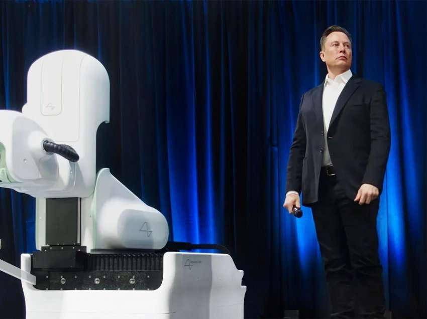 Elon Musk: Robotët do të jenë biznes më i madh se makinat Tesla