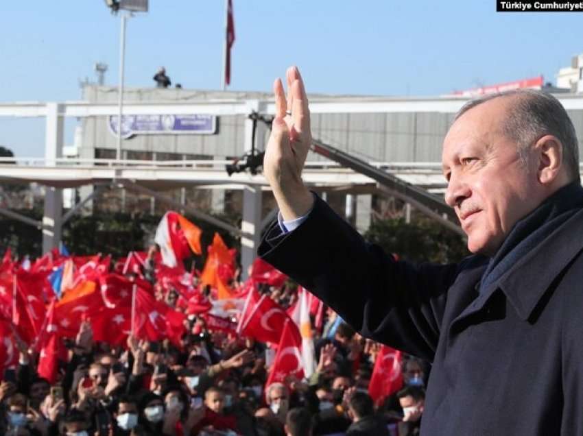 Erdogan: Pasoja ndaj medias nëse botojnë përmbajtje 