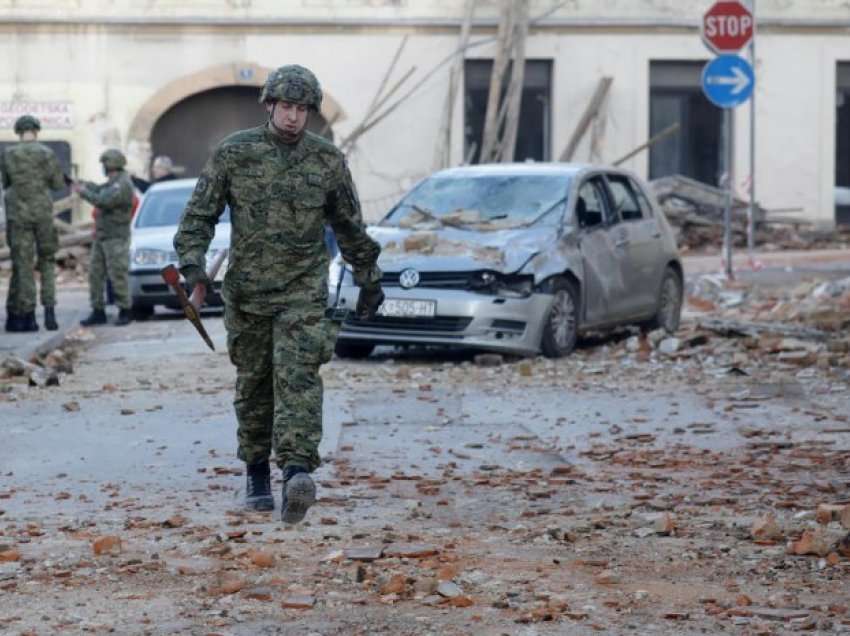 Plagoset ushtari kroat gjatë stërvitjes për KFOR-in