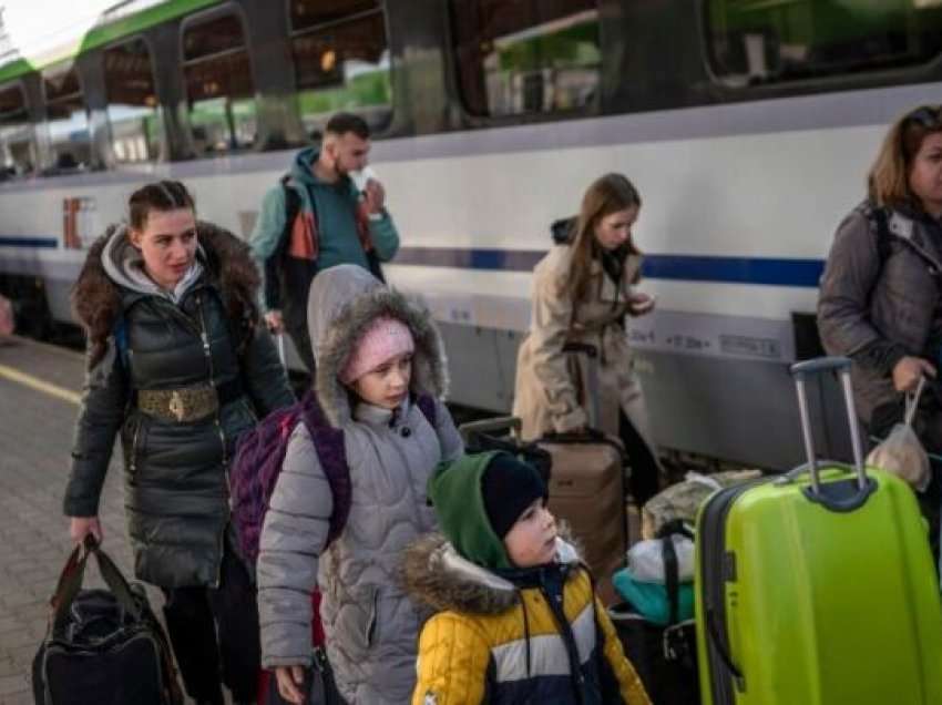 Shumë refugjatë ukrainas në Rusi ende presin pagesën e premtuar të Putinit