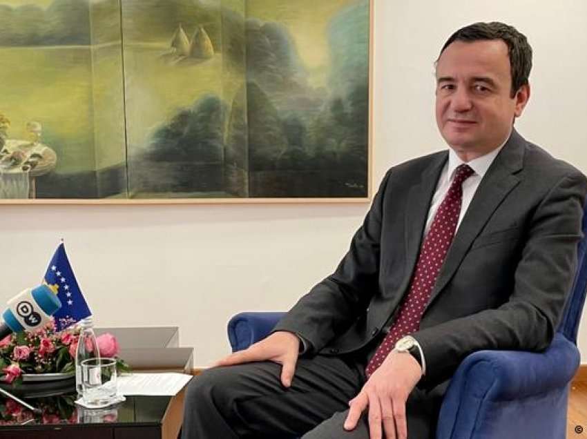 Kryeministri Kurti merr pjesë në Tryezën e Rrumbullakët me Qeverinë e Greqisë