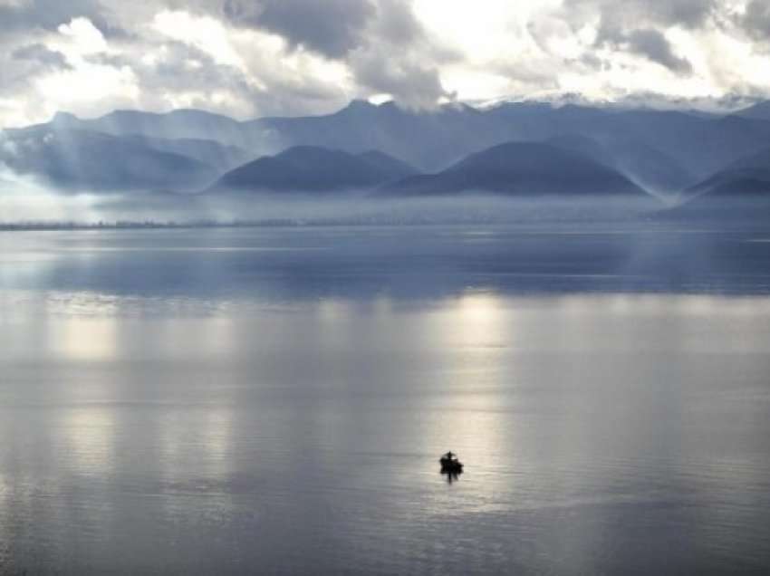 Humb jetën një person në Liqenin e Ohrit