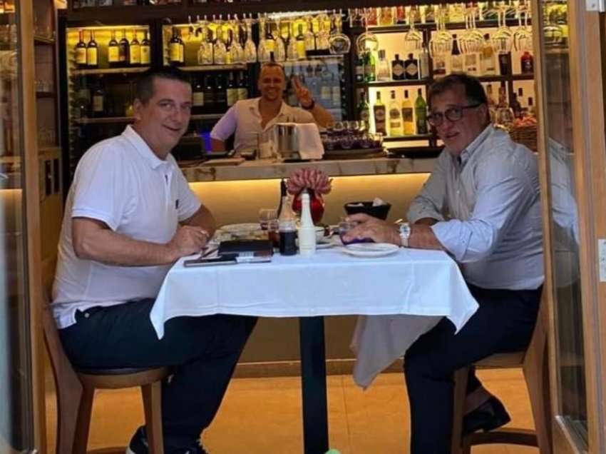 Ish-ministri Haraqija darkon me Bashkim Osmanin në Majorka