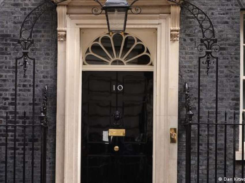 Kush e merr Downing Street-in pas largimit të Boris Johnsonit?