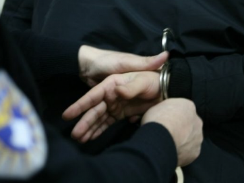 Arrestohet një person në Ferizaj, rrahu gruan e tij