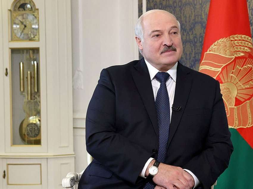 Lukashenko: Lufta e Ukrainës duhet të përfundojë për të parandaluar luftën bërthamore