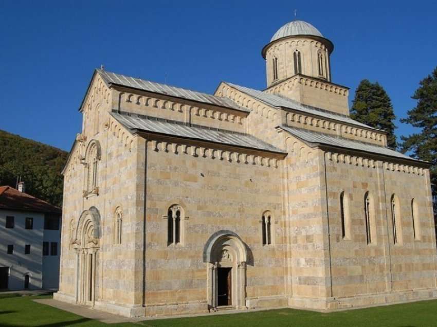 Manastiri i Deçanit: Na duhet mbrojtje nga KFOR-i