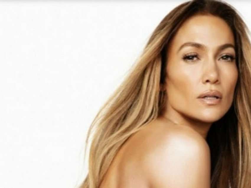 ​Jennifer Lopez më e lumtur se kurrë teksa pozon e zhveshur në datëlindjen e saj të 53-të