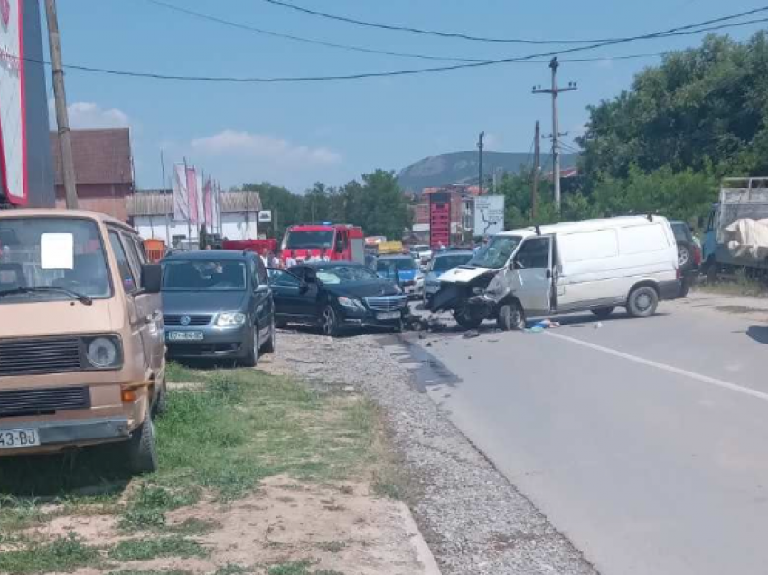 Një i vdekur dhe një i lënduar në një aksident në rrugën Rahovec-Xërxë