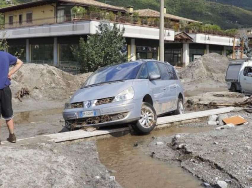Shqipëria ‘digjet’ nga temperaturat ekstreme, fqinjët përmbyten nga stuhitë e frikshme të shiut
