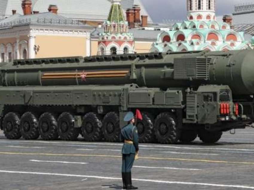 Rusia njofton stërvitje me raketa bërthamore