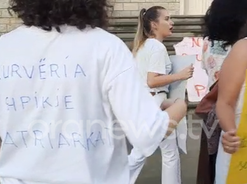 Aktivistet në solidaritet me 20-vjeçaren në Librazhd: Dënojmë dhunën e ushtruar ndaj saj!