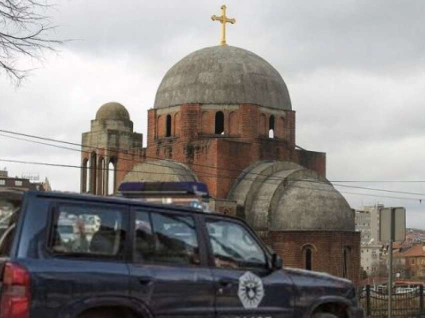 Pretendimet e priftërinjve serbë, policia tregon se çfarë ndodhi sot në Kishën Ortodokse
