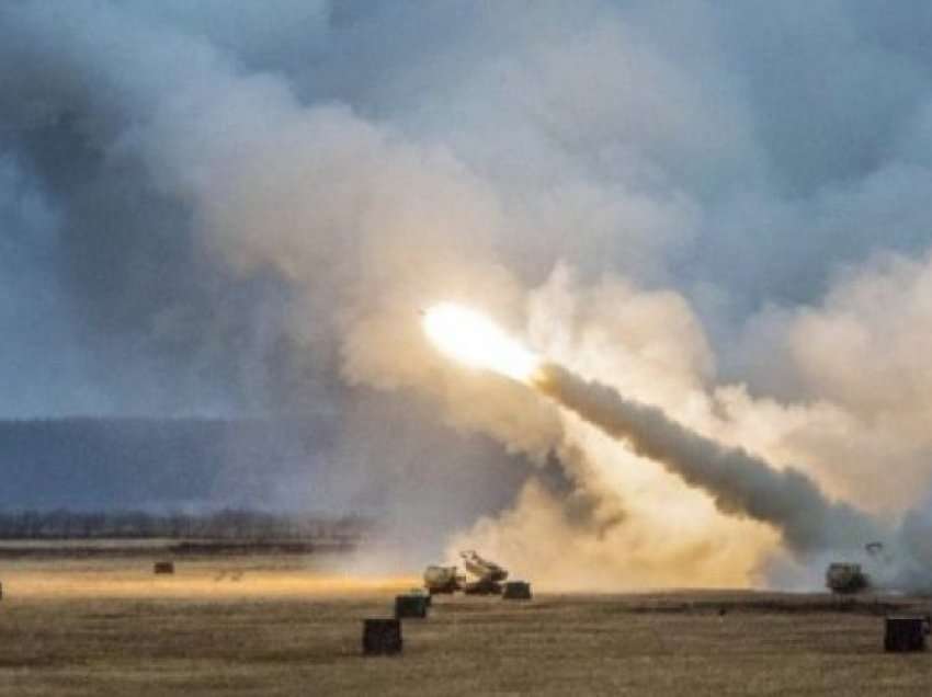 “Më të avancuara, me rreze dhe saktësi superiore”: Njësitë e para të raketave HIMARS nga SHBA kanë mbërritur tashmë në Ukrainë