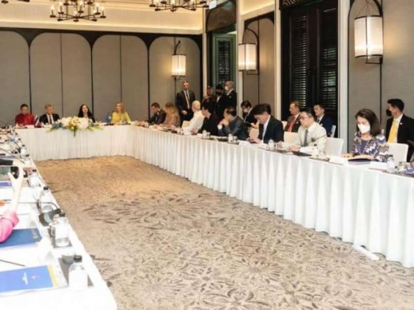 Osmani në takim me bizneset e Tajlandës: Kosova me shumë mundësi për investime dhe me fuqi të re punëtore