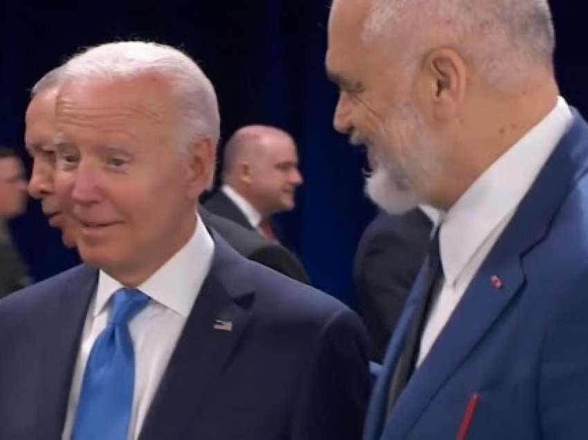 Buzëqeshje dhe shtrëngime duarsh mes Ramës dhe Bidenit në Samitin e NATO-s