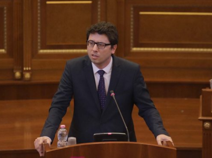​Murati: Nga politikat e propozuara nga opozita qytetari përfiton 16 euro e gjysmë në muaj