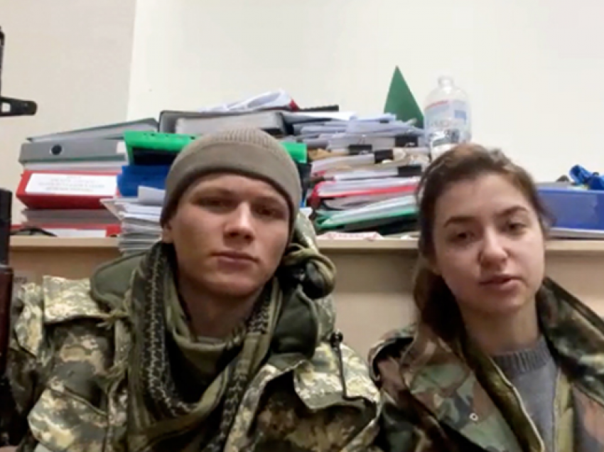Të sapomartuarit kalojnë muajin e mjaltit duke luftuar për Ukrainën
