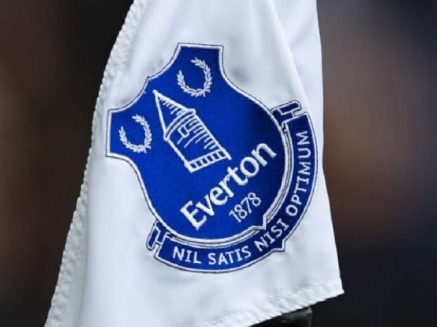 Situata Rusi-Ukrainë, Evertoni pezullon aktivitetet e sponsorëve