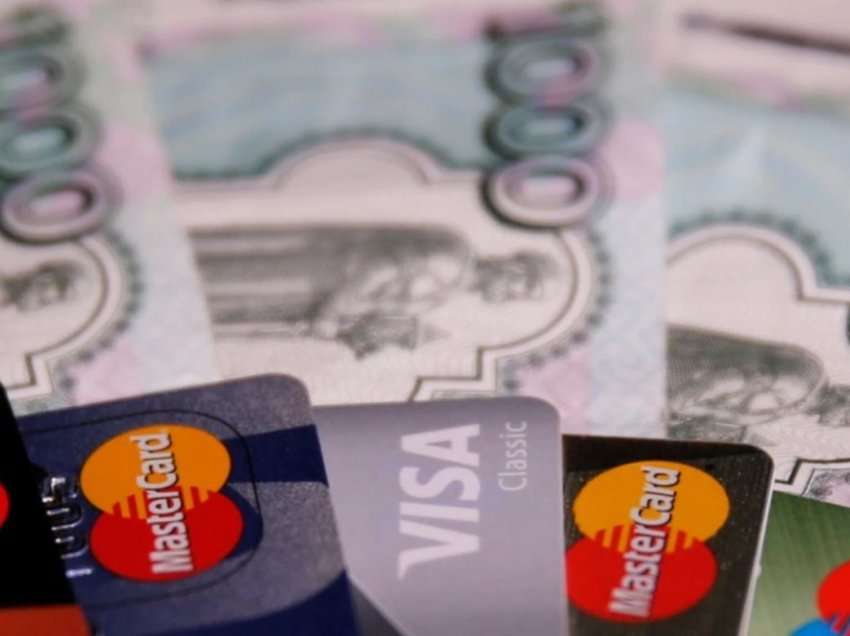 Visa dhe Mastercard pezullojnë punën në Rusi