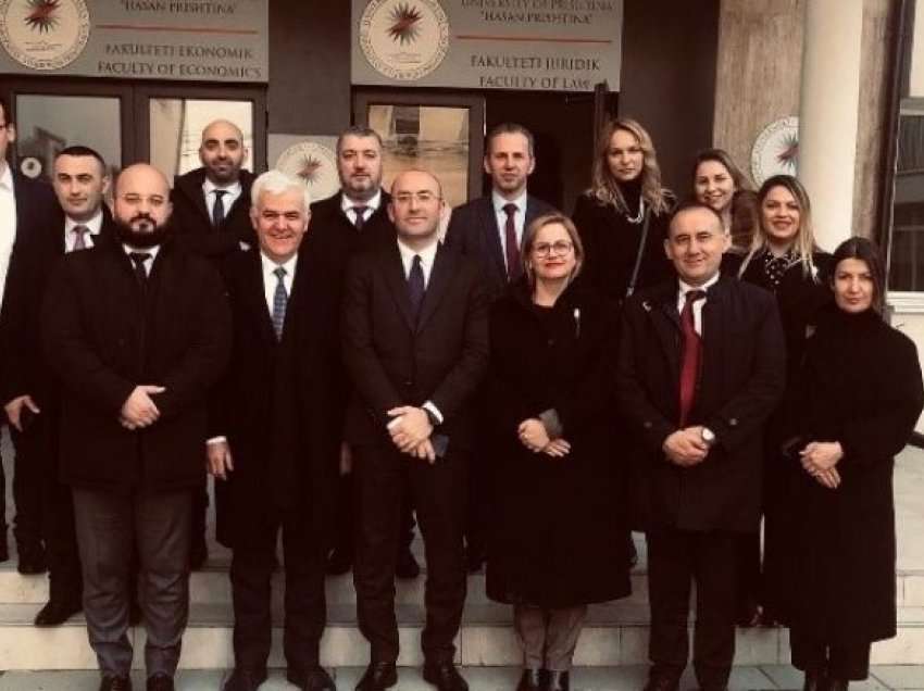 Anëtarët e Komisionit të Ligjeve në Kuvendin e Shqipërisë, vizitë në Kosovë