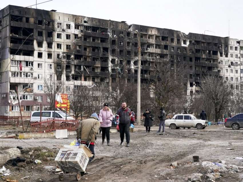 “Qyteti më i bombarduar në Ukrainë”/ Katër arsye pse Mariupol ka kaq shumë rëndësi për Rusinë e Putinin