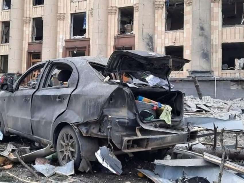 Katër të vrarë në sulmin rus në qendrën mjekësore në Kharkiv