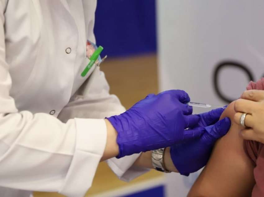 MSh: 70% e popullsisë mbi 18-vjeç u vaksinua me një dozë