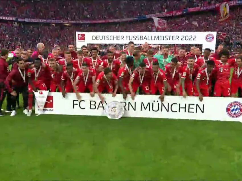 Bayern feston trofeun në shtëpi, i fal pikë Stuttgart-it