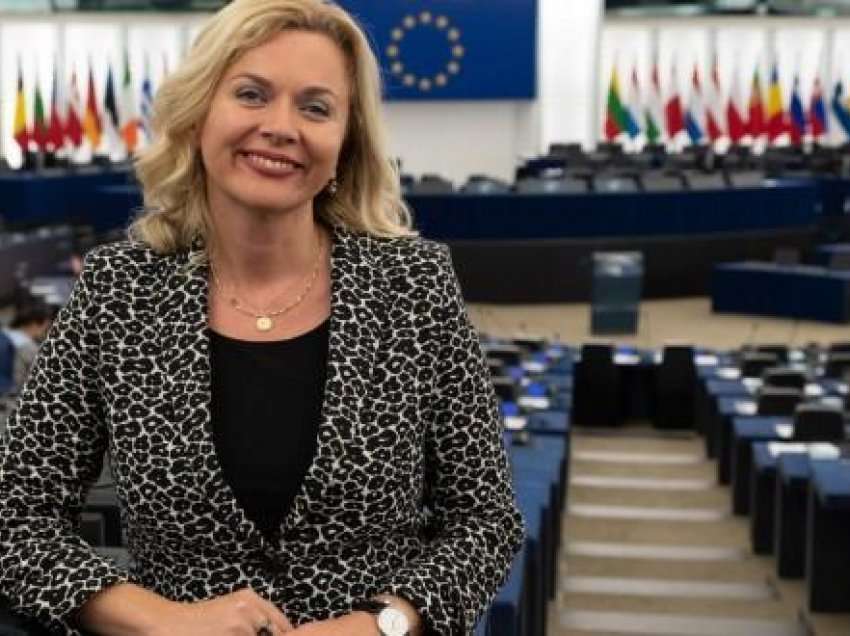 Eurodeputetja kroate: Kosova dhe Bosnja janë “fëmijë amerikanë”