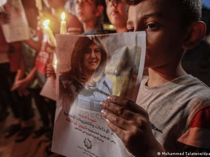 Fajësime të dyanshme pas vdekjes së gazetares Shirin Abu Akle