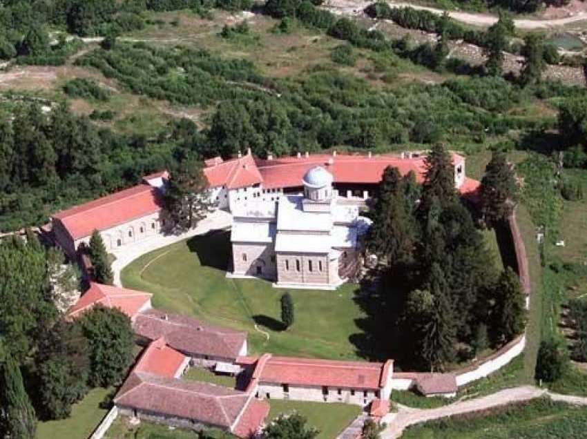 Shtetet e Quintit thirrje Qeverisë së Kosovës: Të zbatohet vendimi i Kushtetueses për Manastirin e Deçanit