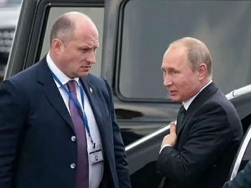 Paraardhësi vdiq në mënyrë misterioze, Putin promovon truprojën në postin e lartë. Kush është “njeriu pa fytyrë” që merr drejtimin e…