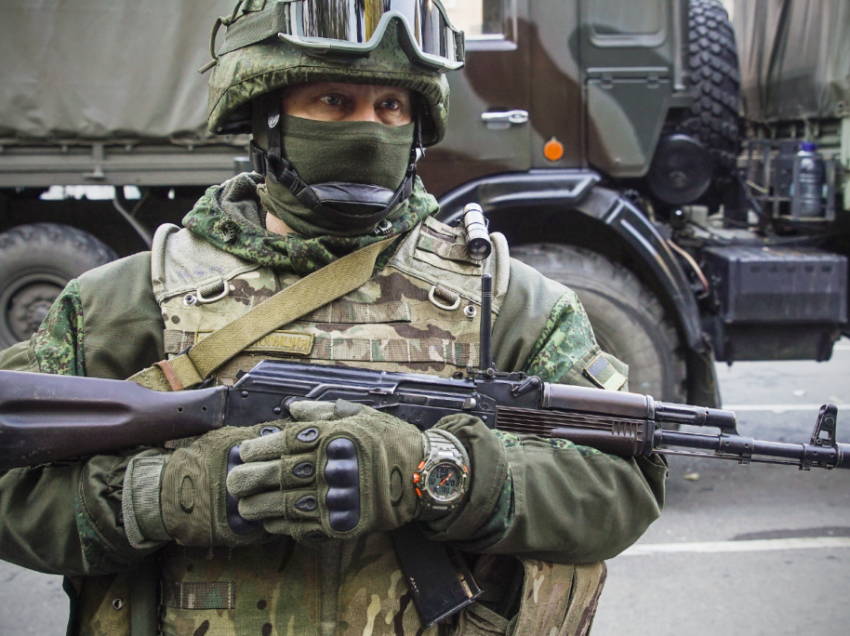 Trupat ruse pushtojnë qytetin e Svitlodarsk në Donetsk