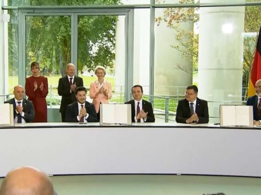 Kurti, Bërnabiq dhe liderët tjerë të Ballkanit nënshkruajnë tri marrëveshje në Berlin