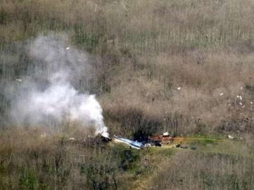 Rrëzohet helikopteri në Puglia, asnjë i mbijetuar! Në bord ishin 7 persona, mes tyre një vajzë 13-vjeçare