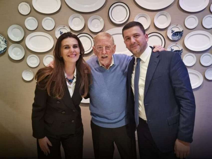 Memli Krasniqi takon Walkerin në Washington: Përjetësisht mirënjohës për kontributin e tij historik për Kosovën