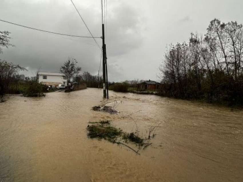 ​Vërshime në disa vendbanime në Deçan