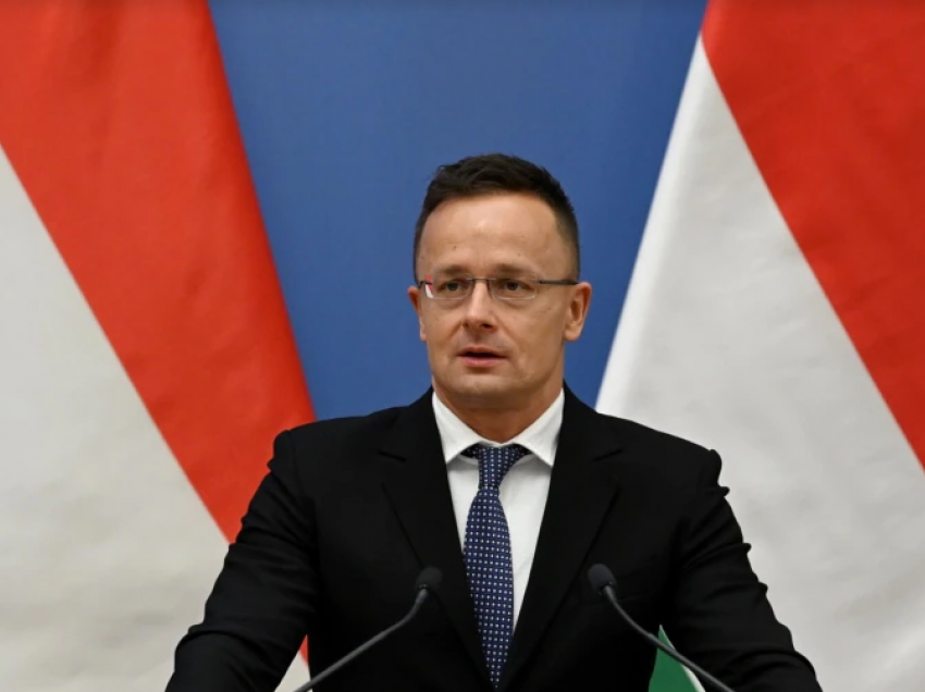 Ministri i Jashtëm hungarez merr pjesë në një forum për energjinë në Rusi