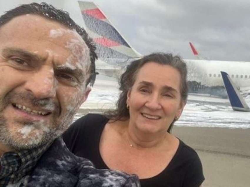 “Kur jeta të jep një shans të dytë”: Të mbijetuarit e një aksidenti avioni, bënë menjëherë selfie